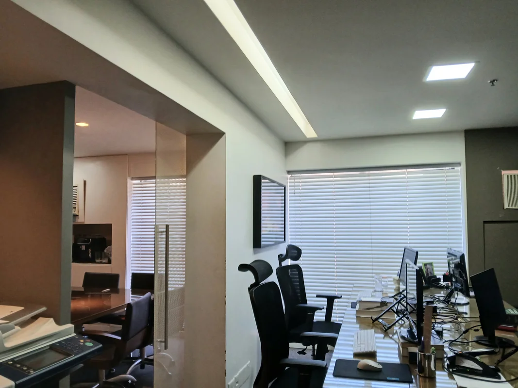  ESCRITÓRIO MOBILIADO.Vendo duas excelentes salas conjugadas, com ... 27/05/26