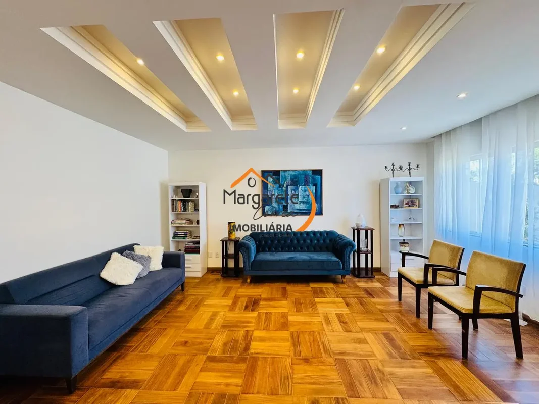 Imobiliária Margarete Corrêa vende casa no Condomínio Vivendas Bela VistaCom pos...