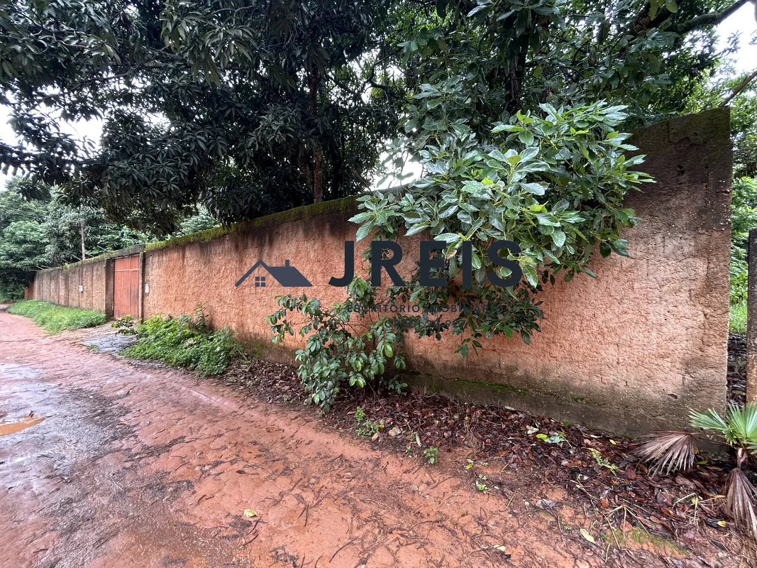 JREIS ESCRITÓRIO IMOBILIÁRIALocalização: Monte Alto (distrito de Padre Bernardo-...