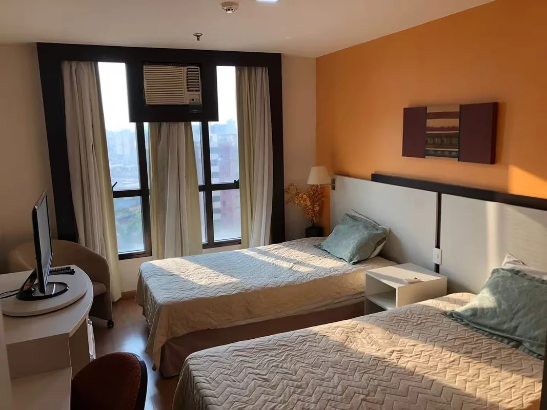 FLAT NO COMFORT HOTEL TAGUATINGA | RENDA MÉDIA DE R$ 4.500/MÊS NO AIRBNBDenis – ...