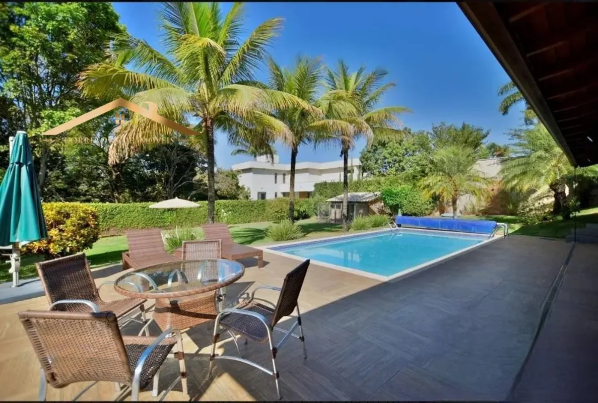 IMPECÁVEL! Casa Moderna de Alto Padrão no Lago Norte – SMLN MI 13Descubra o pra...