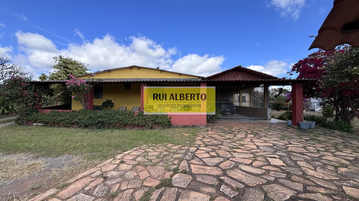 Imagine viver em uma charmosa chácara na Rua 9, no Núcleo Rural Lago Oeste, em S...