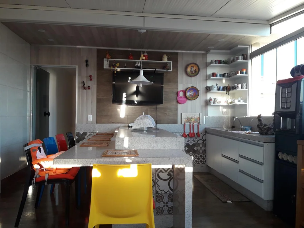 COBERTURA AMPLA COM 4 QUARTOS E VISTA LIVRE NO RESIDENCIAL CLUB CHEVERNYCobertur...