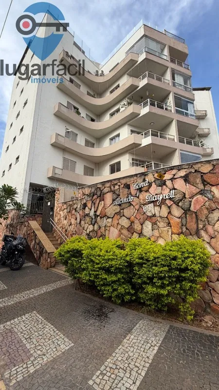 Cobertura com excelente localização na Rua R-11, em uma das regiões mais valoriz...