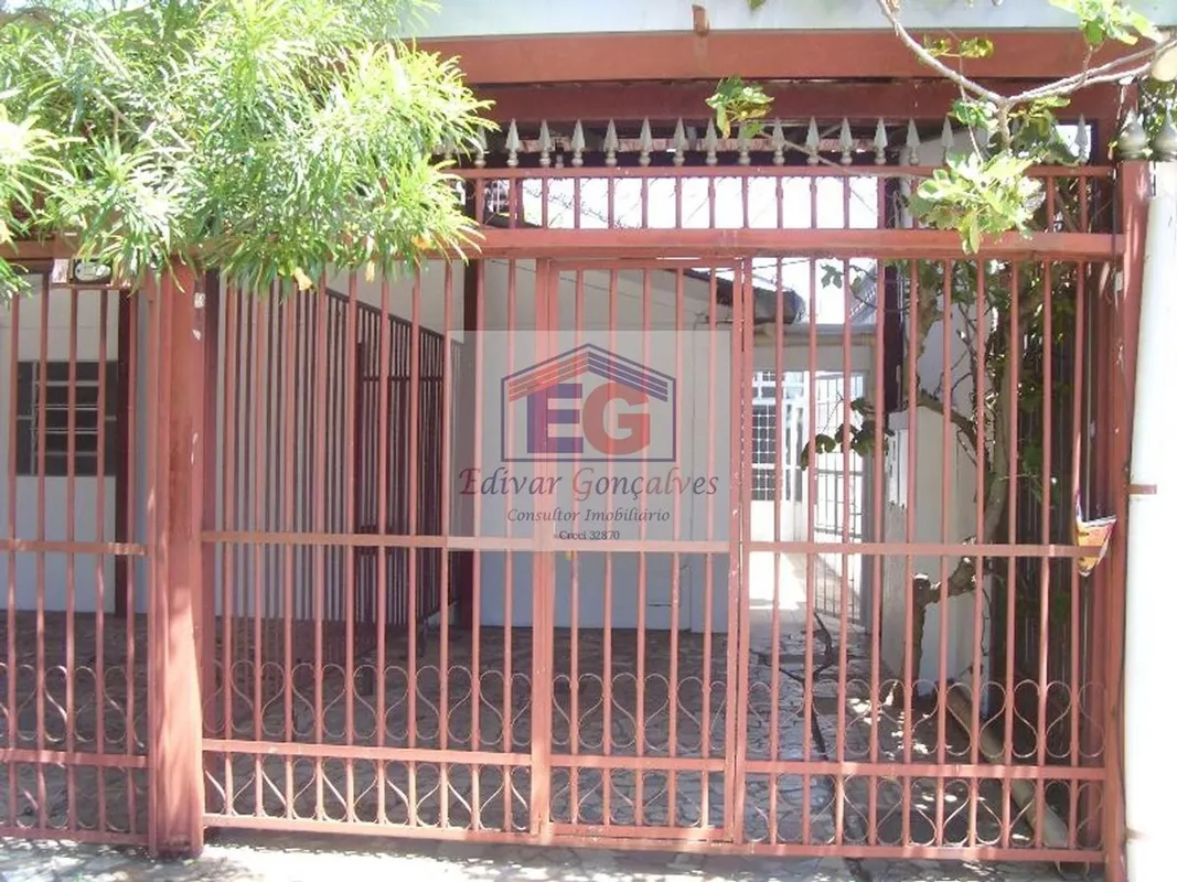  EXCELENTE CASA DE FUNDO - ENTRADA INDEPENDENTE- CASA SIMPLES- FORRADA- 01 VAGAS...