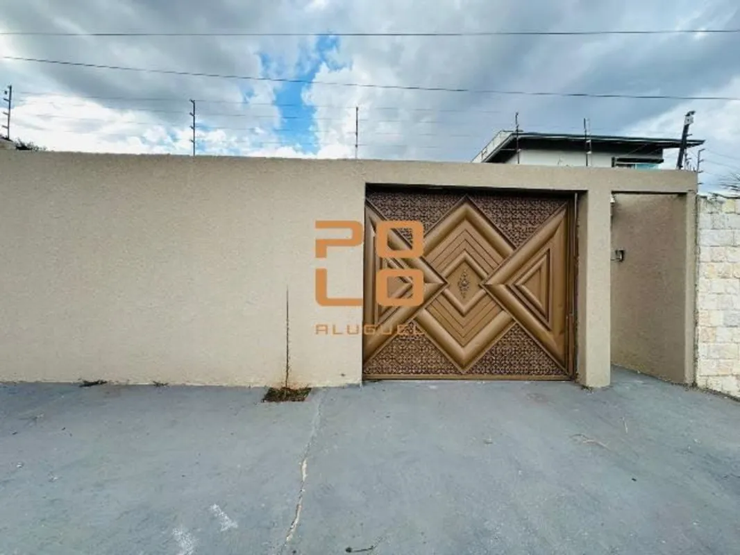 Casa para alugar no Setor Moinho dos Ventos, em Goiânia - GO, com 175 m². O imóv...