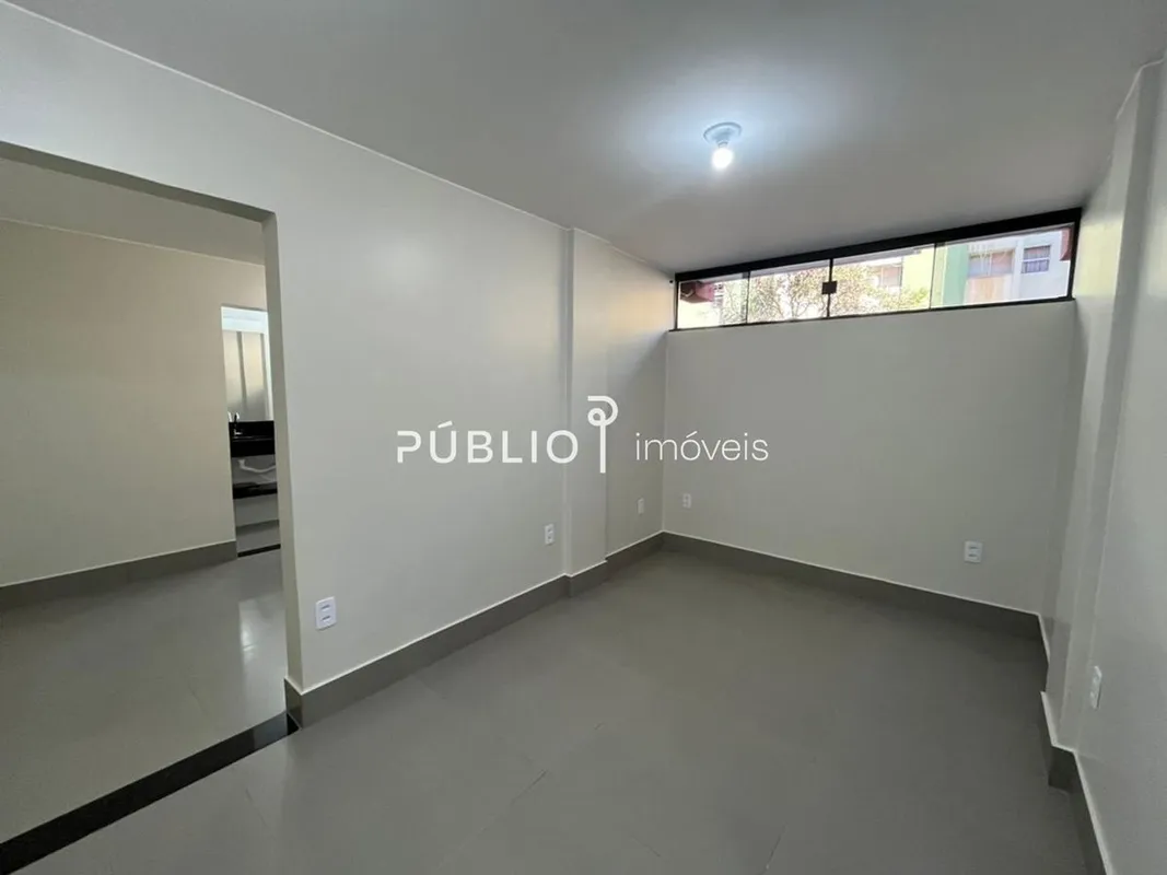 Descubra a sua nova casa na SHCES 1303 Bloco A, uma aconchegante propriedade de ...