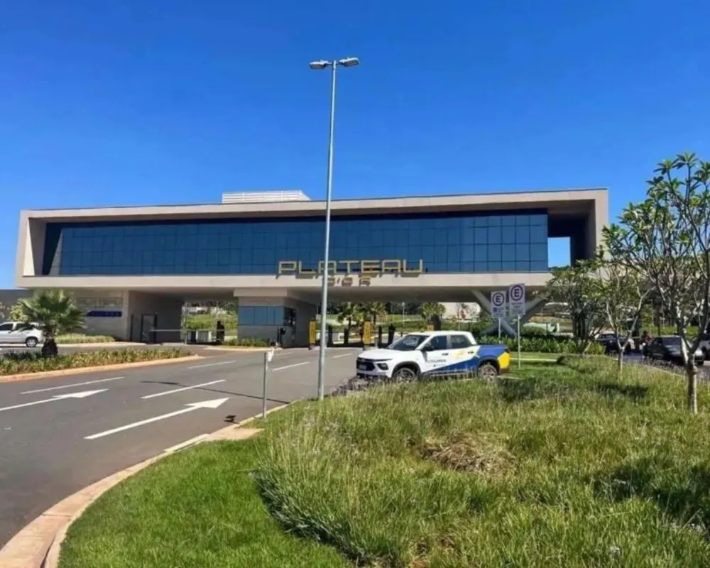 Oportunidade para construir com exclusividade em um dos condomínios horizontais ...