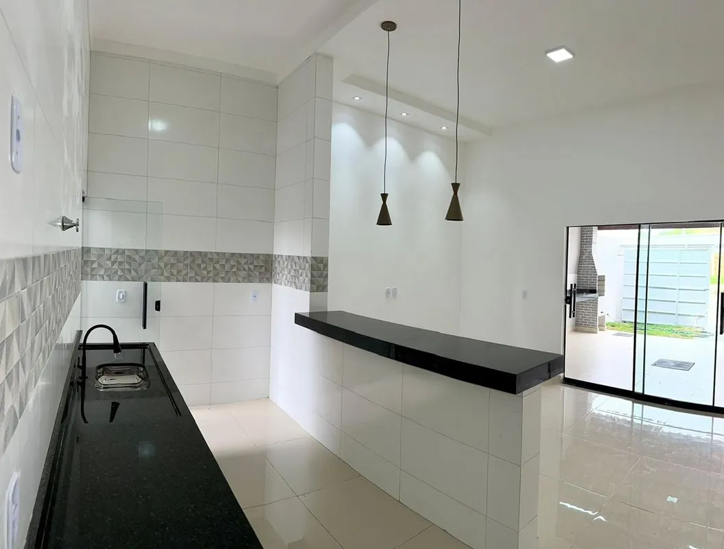 ?? Casa à pronta-entrega em Senador CanedoLocalizada em uma das melhores regiões...