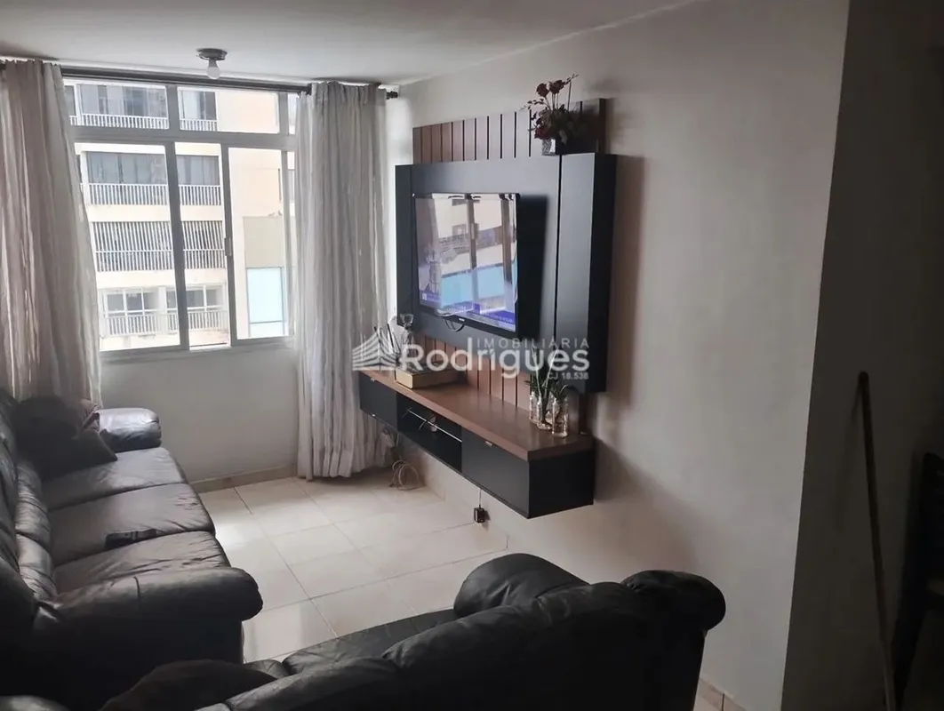 Rodrigues Imobiliária vende apartamento na CNB 05.Próximo a excelentes comércios...