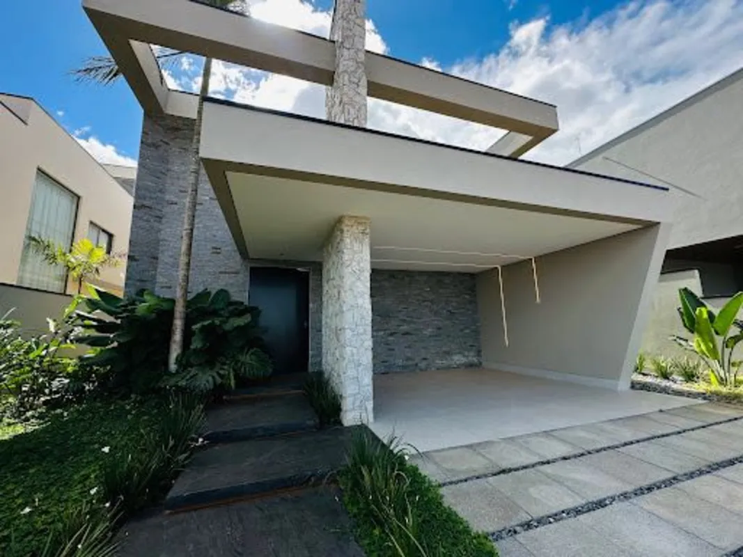 CASA ALTO PADRÃO NO JARDIM BOTÂNICO 3 SUÍTES LOTE 417M² PISCINA ENERGIA SOLAR AC...
