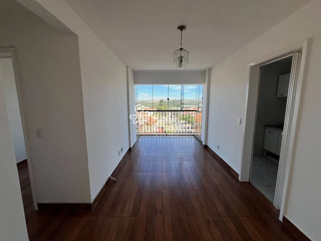 Vendo excelente apartamento de 2 quartos, desocupado e pronto para morar, em uma...