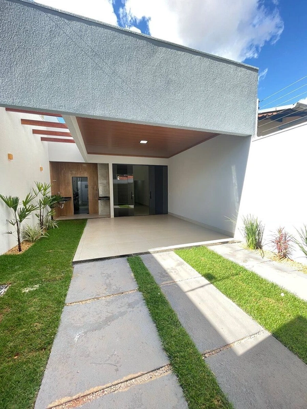 Venha morar no charmoso Bairro Residencial Alphaville, em Anápolis-GO. Esta casa...