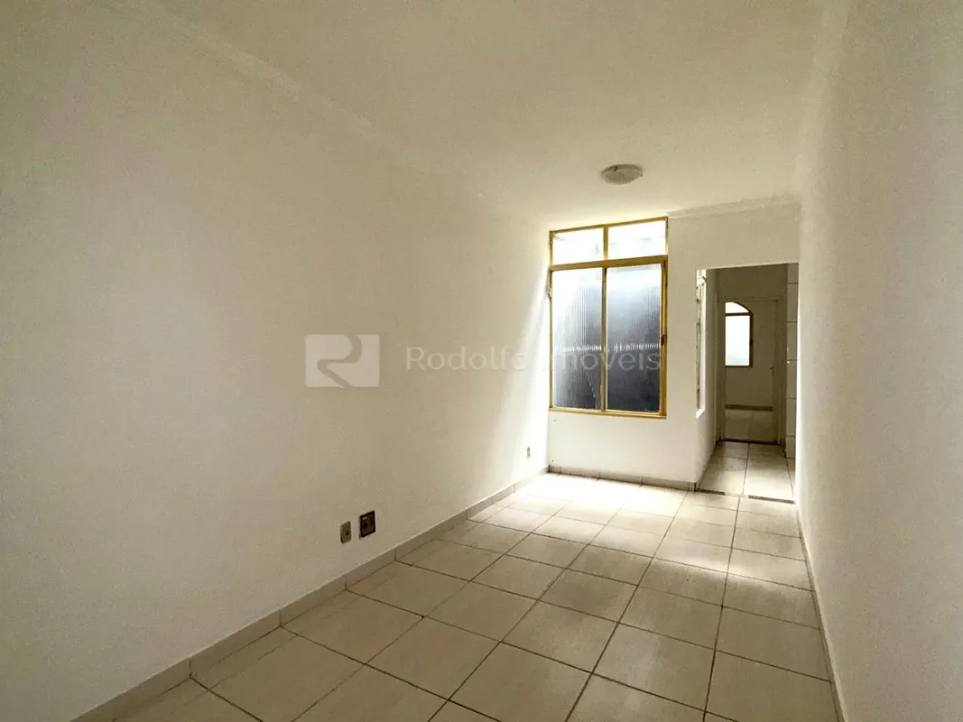 Excelente apartamento na Avenida Contorno do Núcleo Bandeirante! - Dois quartos....