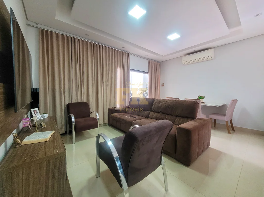 Casa com duas suítes e edícula e 144m² para venda em Ceilândia Sul QNN 8Casa:- C...