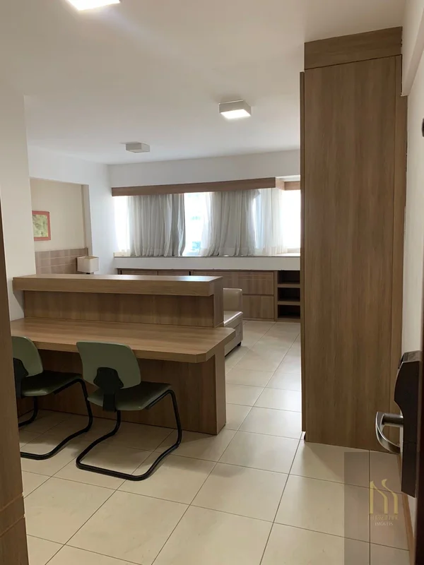 Vendo excelente apart-hotel no Hotel Saint Moritz, em Brasília, com 36m² — a mai...