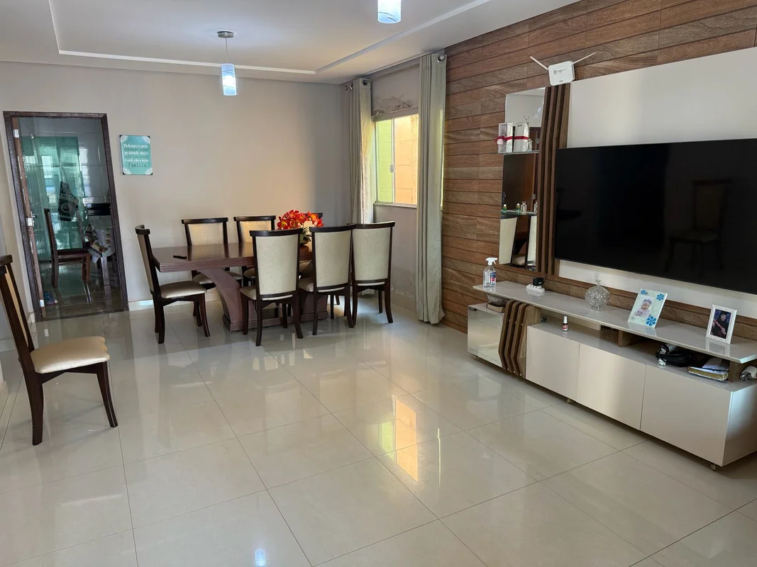 BSB IMOBILIÁRIOVende casa na Vicente Pires Rua 03: sala , 3 quartos sendo 1 suít...