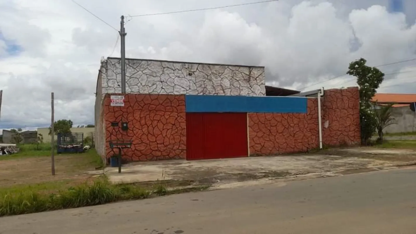 Vendo Galpão de 450 m² permuta em camionete e carro de passeio, Localizado em um...