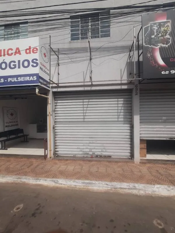 Aluga-se sala comercial com mezanino, estrutura para depósito e banheiro, ideal ...