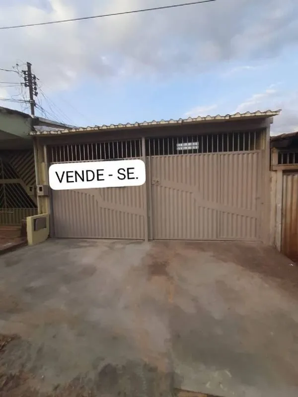CASA DE 2/4, SALA, COZINHA, BANHEIRO, ÁREA DE SERVIÇO E DOIS CÔMODOS COM BANHEIR...