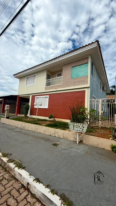 Viva o privilégio de morar no Condomínio Solar de BrasíliaUma casa imponente, so...