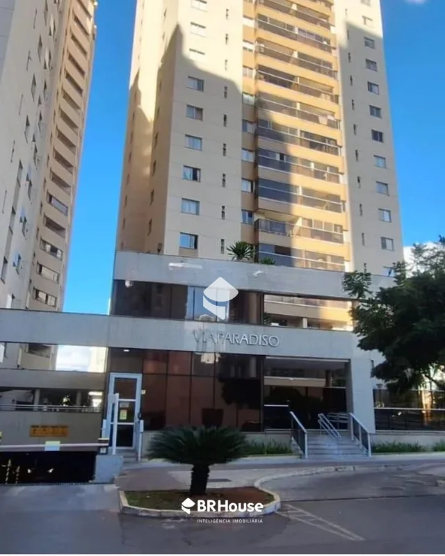 Descubra seu novo lar na Rua 28, Norte, em Águas Claras, DF. Este apartamento de...