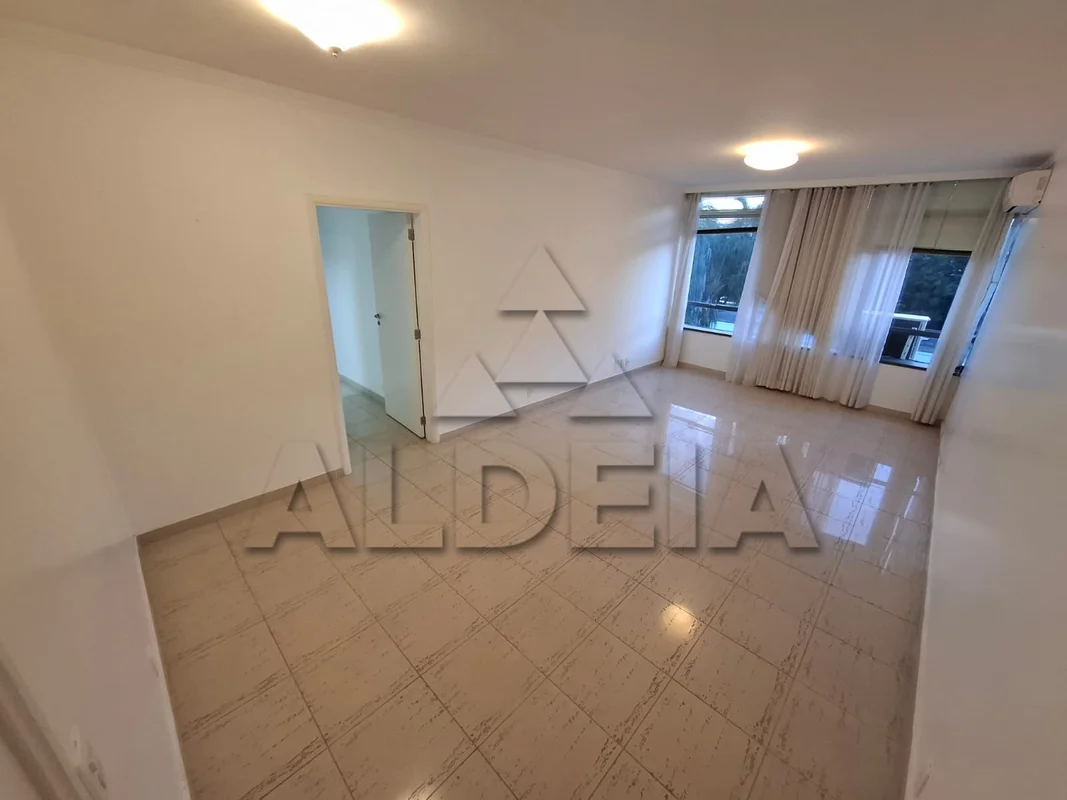 APARTAMENTO DE ALTO PADRÃO!Localizado no terceiro andar.Apartamento composto por...