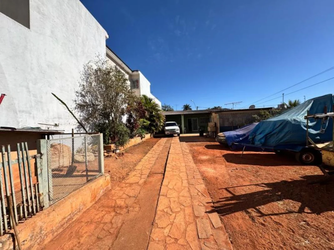 Oportunidade no SHVP - Residencial ParkCasa em condomínio fechado, com terreno a...