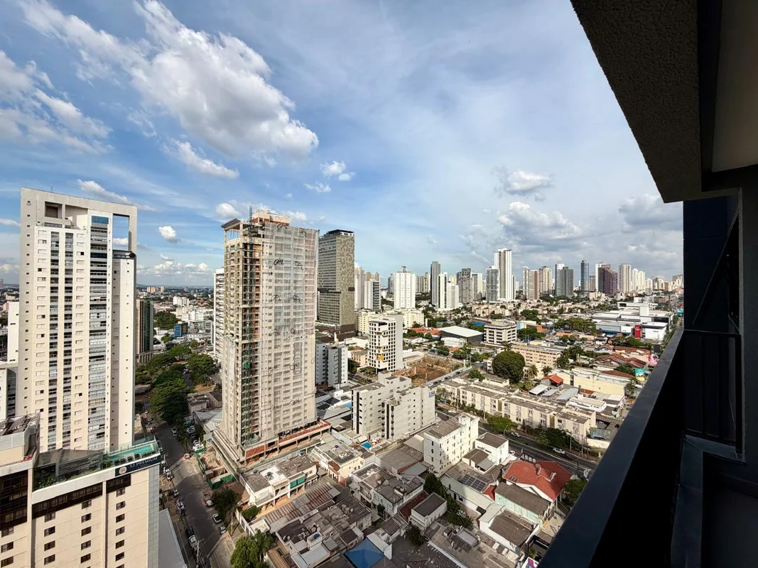 Descubra este apartamento de alto padrão localizado no coração do SETOR OESTE, e...