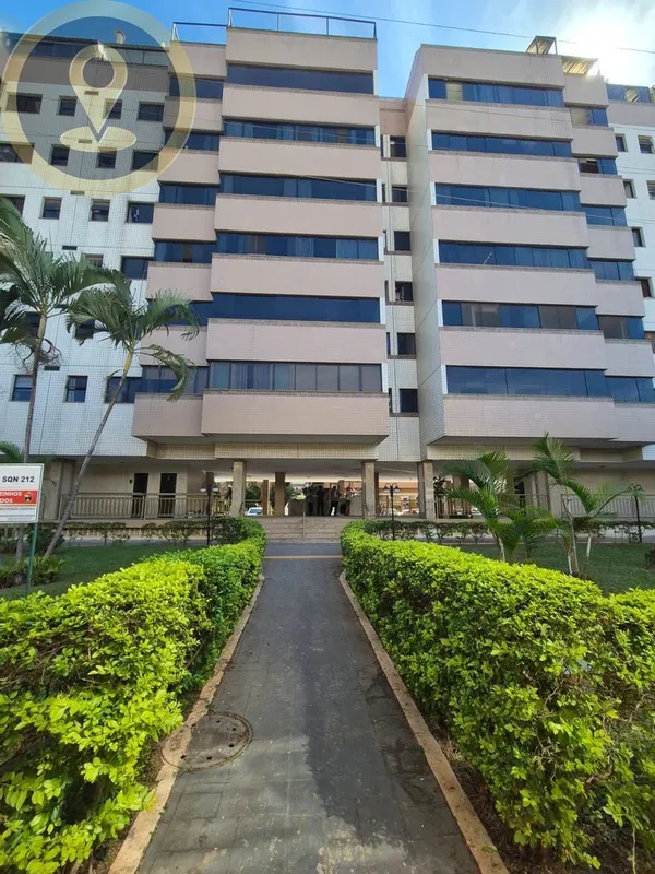 EXCELENTE APARTAMENTO COM SALA PARA 2 AMBIENTES COM VARANDA, COZINHA COM ARMARIO...