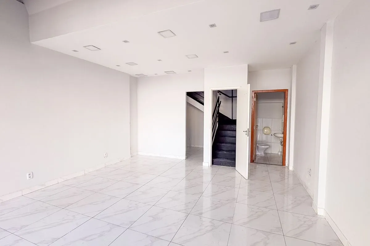 LOJA COMERCIAL DISPONIVEL PARA LOCACAO. GALERIA OESTE TOWER, UNIDADE 06. OTIMA L...