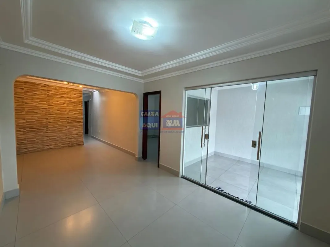 Casa à venda QR 405 Samambaia Norte 126m² 02 quartos 01 suíte 03 vagas Uma casa ...