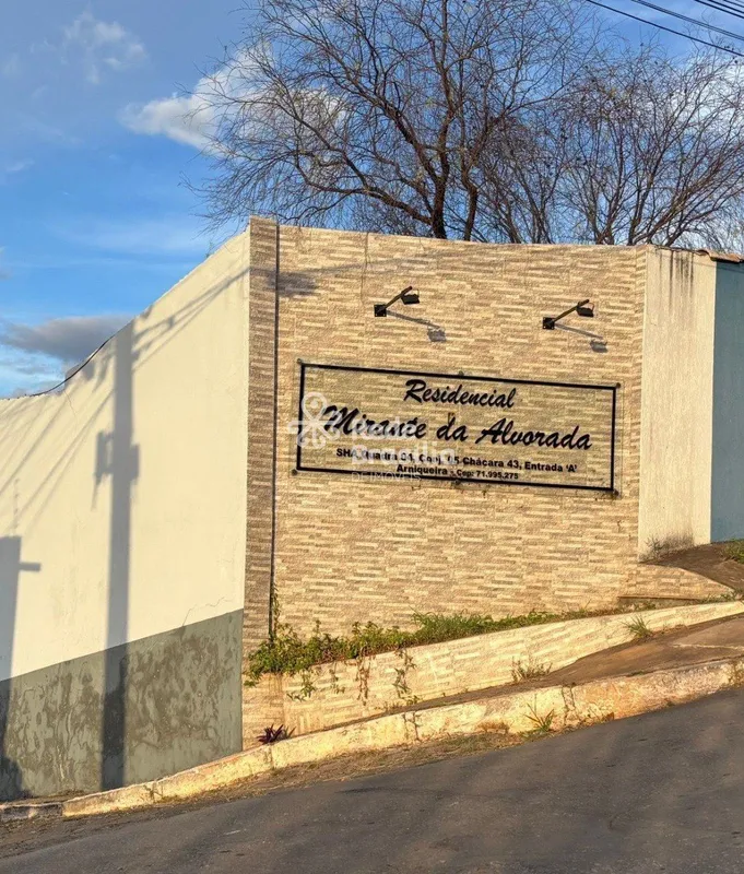Excelente oportunidade em Arniqueira!Terreno com 1.600m² totalmente cercado, ide...