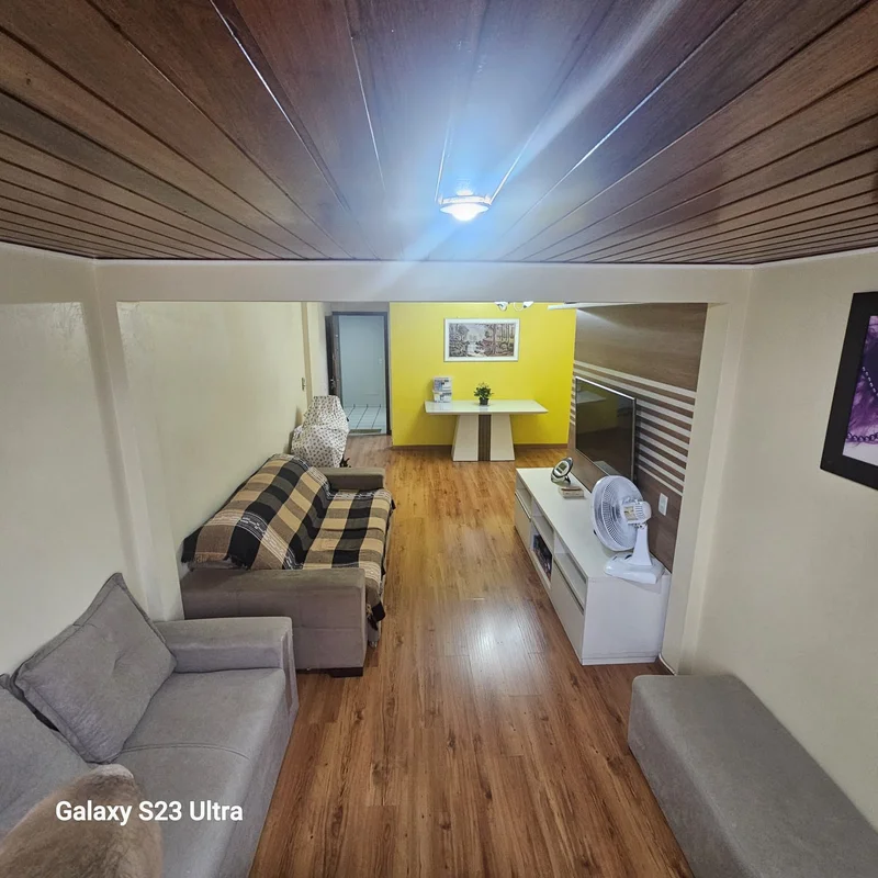 DALE VENDE APARTAMENTO 2 QUARTOS + DCE TRANSFORMADA EM UM TERCEIRO QUARTO EM ÁGU...