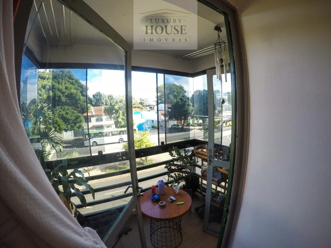 Conheça este confortável apartamento na CRS 504, ASA Sul, Brasília - DF. Localiz...