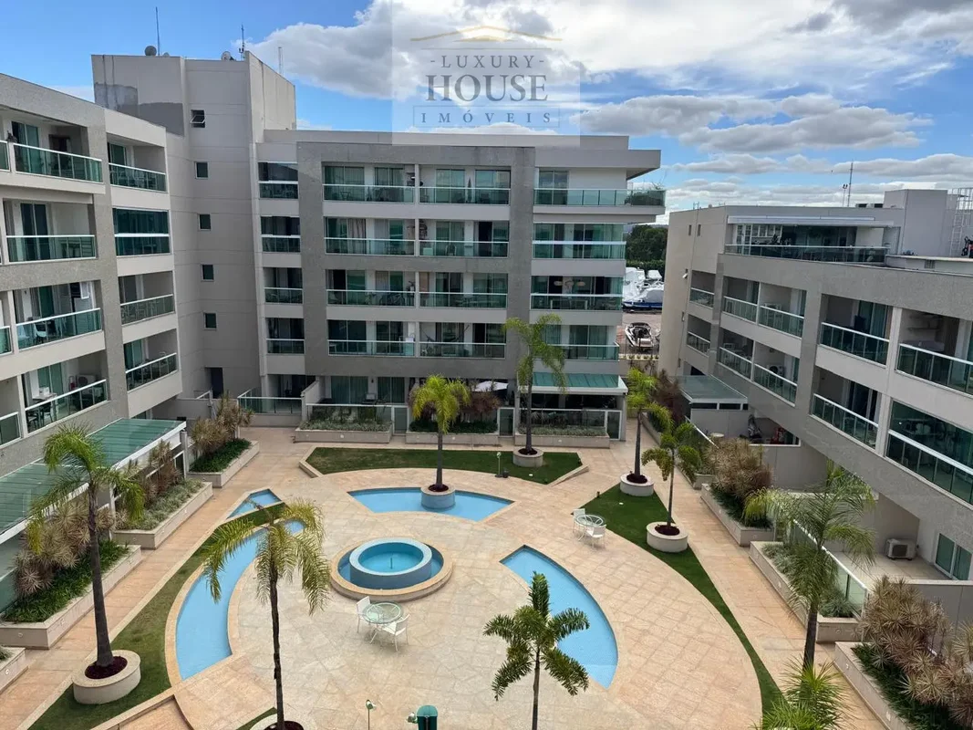 Venha conhecer este charmoso apartamento no residencial Brisas do Lago, localiza...