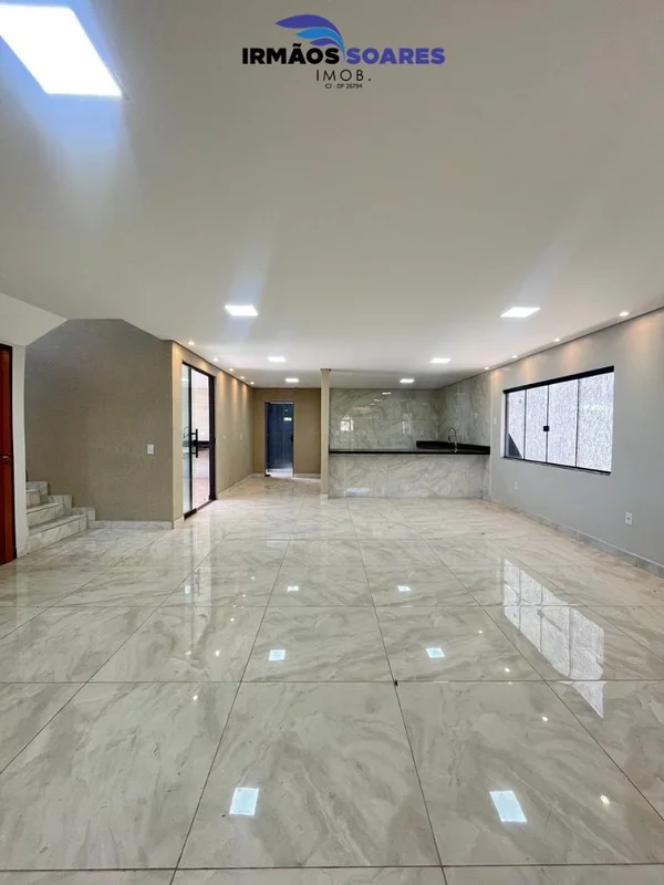 Casa de alto padrão distribuída em sala ampla integrada a cozinha americana com ...