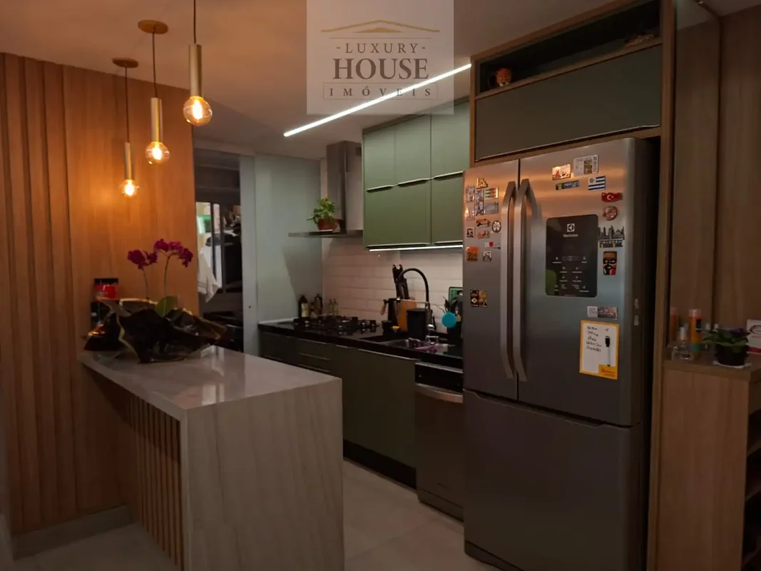Apaixone-se por este apartamento de 92m² no coração do Guara II, na QE 40, com v...
