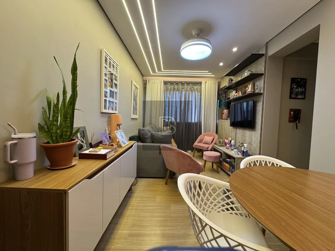 OPORTUNIDADE!!! EXCELENTE APARTAMENTO COM 51,54m² IMÓVEL COMPOSTO POR: - 02 quar...
