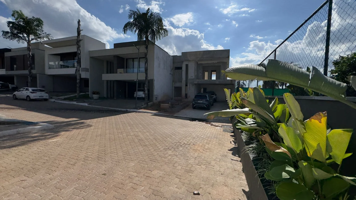 CASA DE ALTO PADRÃO EM ARNIQUEIRA | R$ 900.000,00Excelente oportunidade para que...