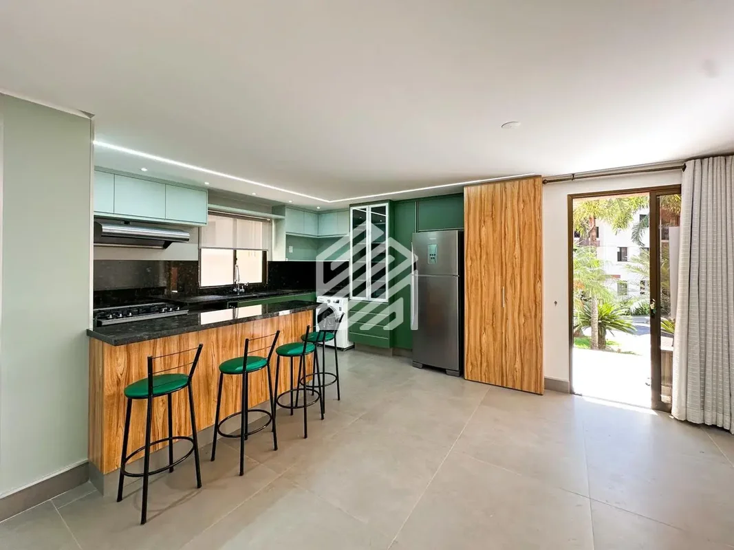MARAVILHOSO LIFE RESORT I TODO REFORMADO I 2 QUARTOS COM SUITE E CLOSET E VARAND...