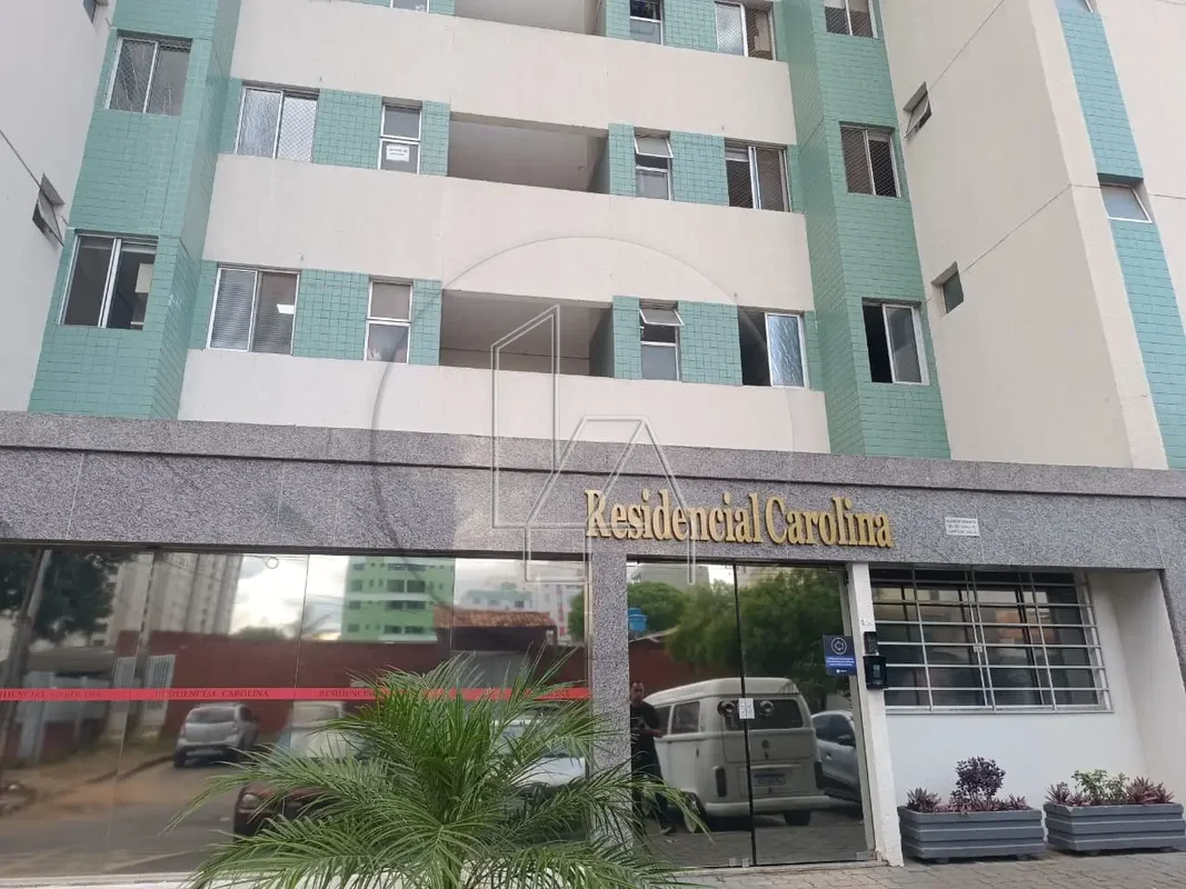 LÍGIA ALMEIDA Corretora e Avaliadora de Imóveis Vende: Apartamento:• 71m²• 3 Qua...