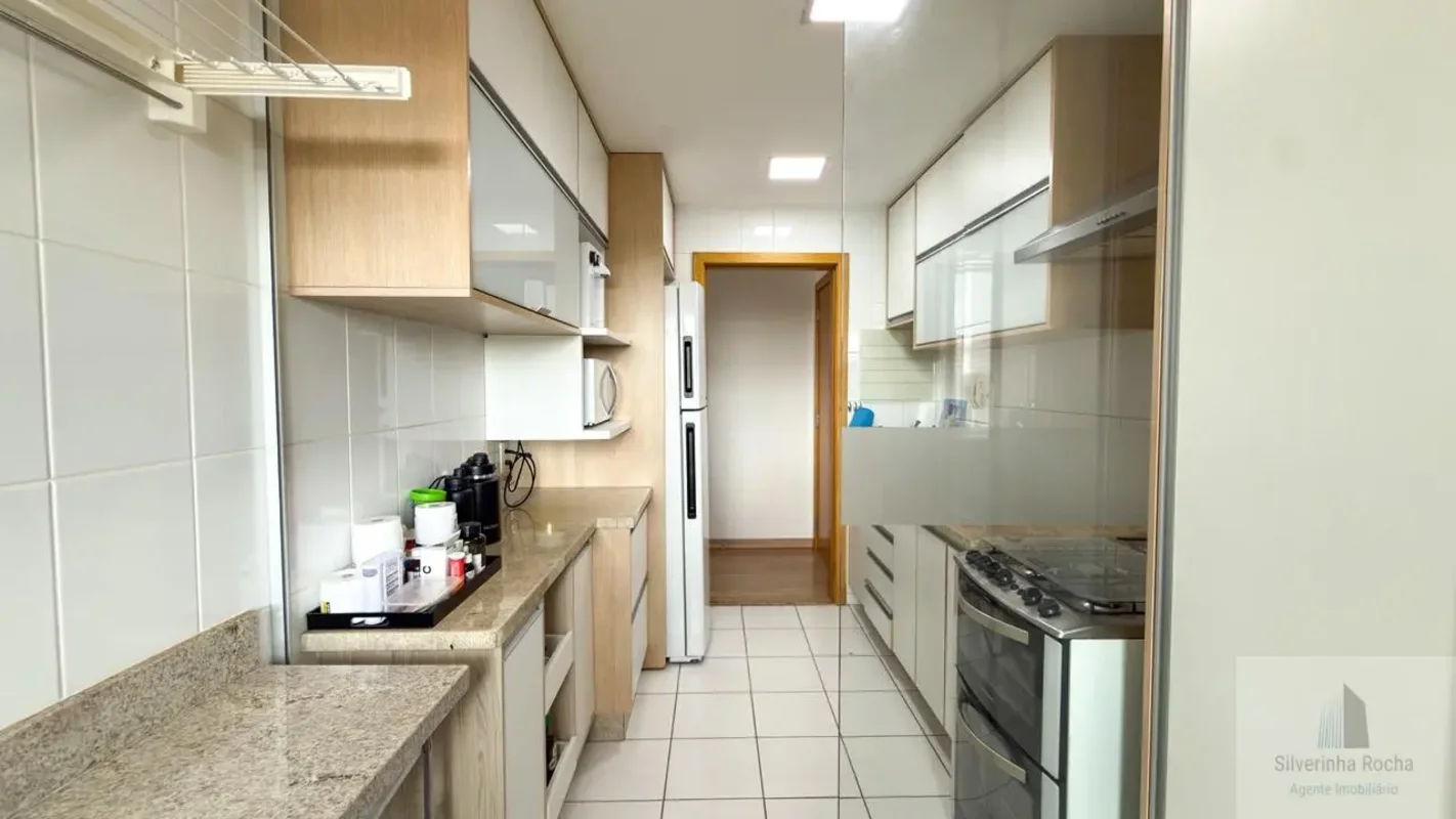 Vendo apt de 84,30m² (02 quartos mais um Reversível)Sala com dois ambientesDois ...