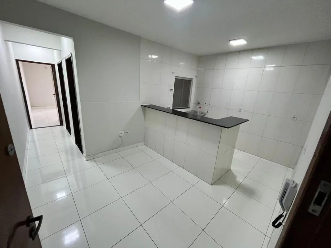 APARTAMENTO DE 2 QUARTOS COM ELEVADOR NO POLO DE MODAS – GUARÁ IIExcelente oport...