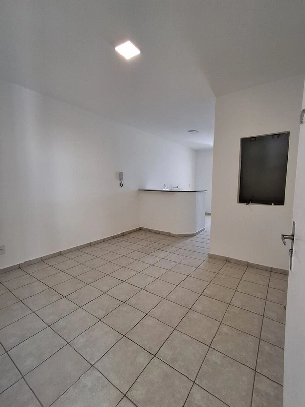 Apartamento 305, localizado no SAAN Quadra 3, Lotes 560/580, Edifício Milênio.Co...