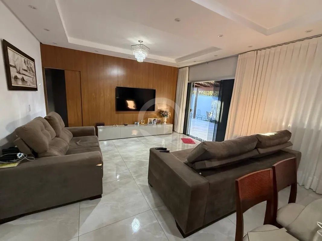 Casa de alta qualidade e acabamento próximo ao HDT e leilões Master, PUC Veterin...