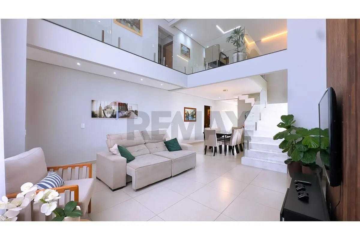Casa a Venda no 4 quartos Piscina Churrasqueira, Aceita Financiamento e FGTS Con...