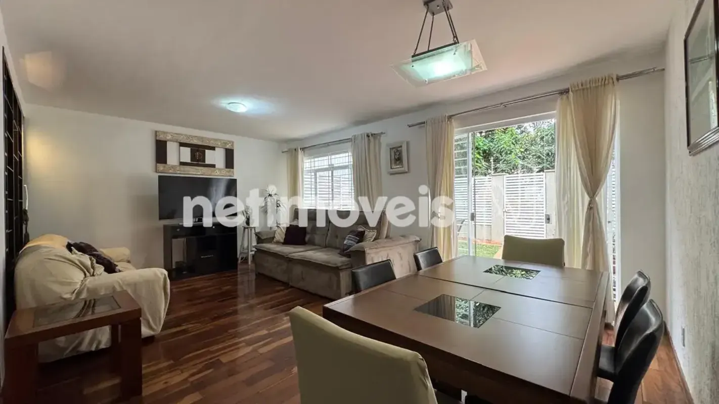 Morar em uma casa na Asa Sul é um privilégio cada vez mais raro. Na SHIGS 706 Su...