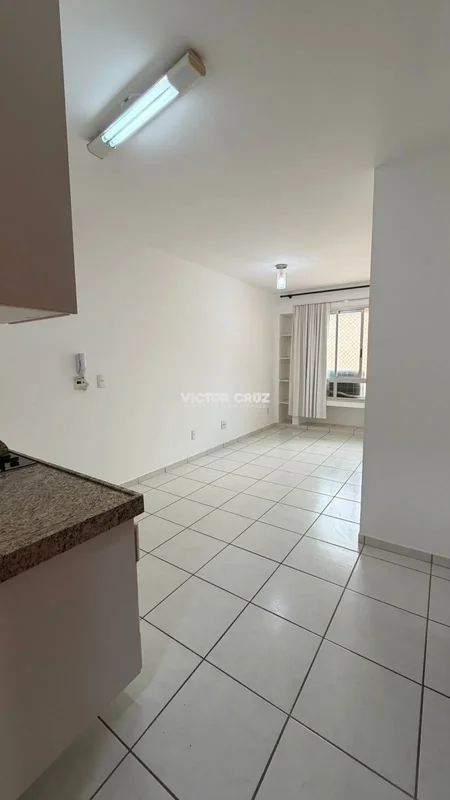 Victor Cruz Negócios imobiliários LTDA aluga:CA 11, Edificio Confort Lake, Lago ...