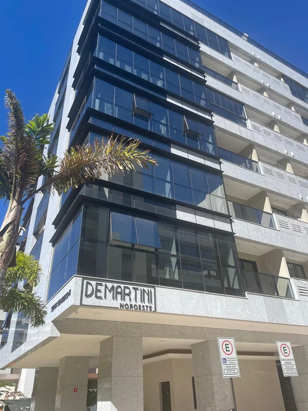 VENHA CONHECER O DECORADO E SE ENCANTAR COM UM APTO AMPLO E BEM ILUMINADO DE 2 Q...
